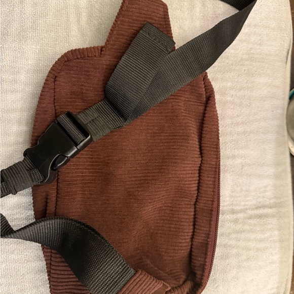 Tim Hortons X JUSTIN BIEBER Corduroy Fanny Pack🤎 - Picture 7 of 7